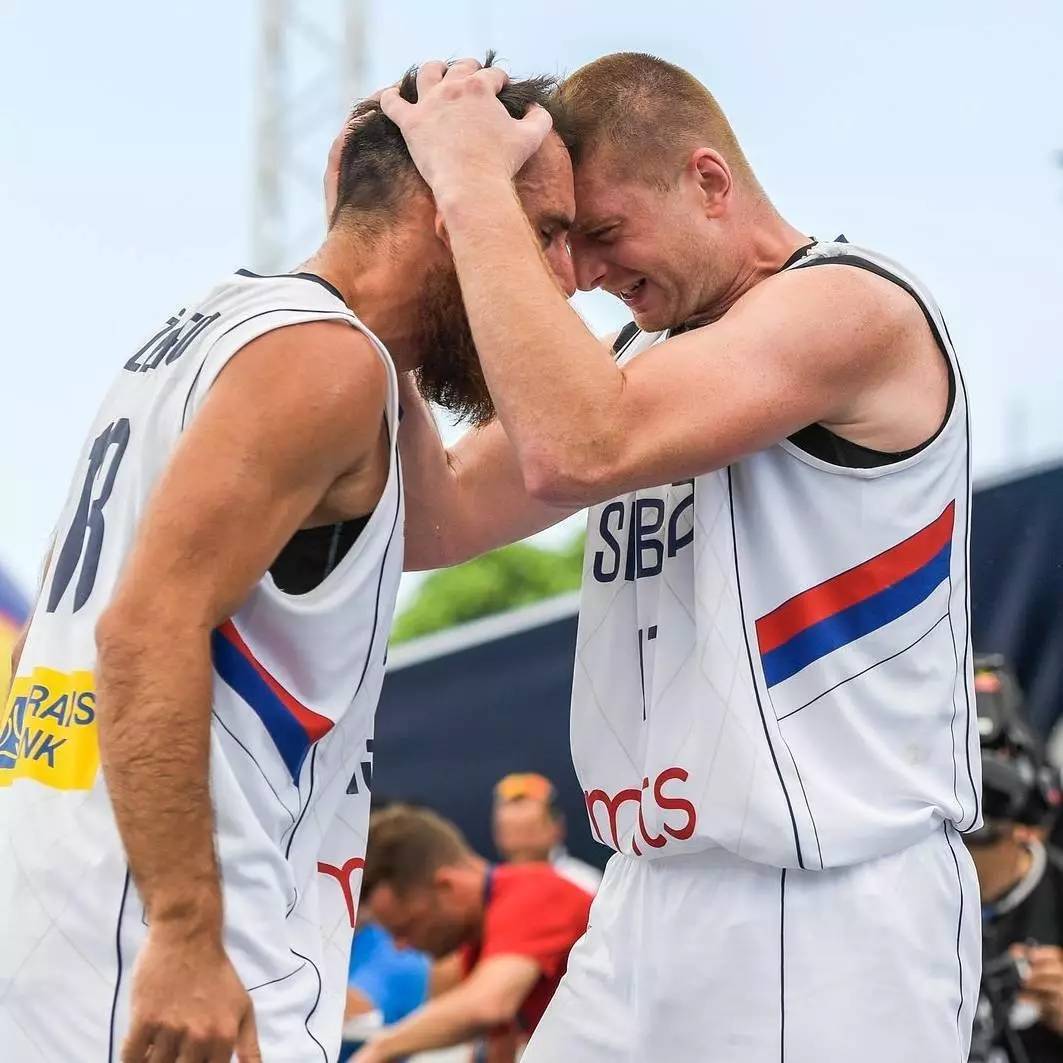 福州队在比赛中披荆斩棘,晋级半决赛是哪一集